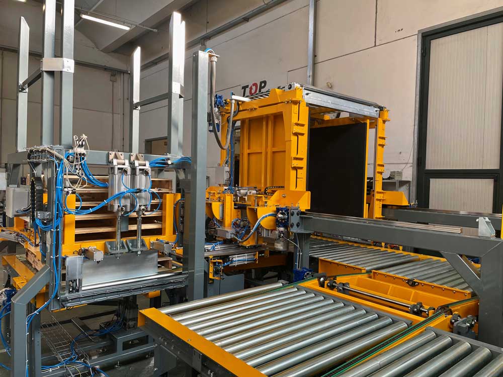 Automatic pallet exchanger inline